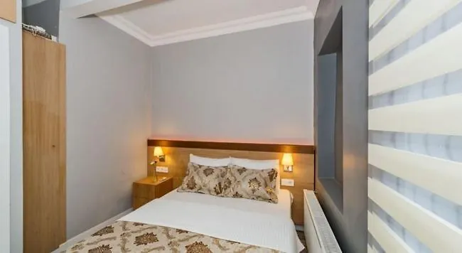 Cirrus Suites Tomtom Istanbul 2*,