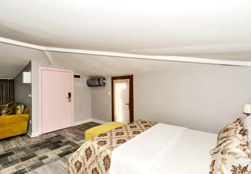 Cirrus Suites Tomtom Istanbul