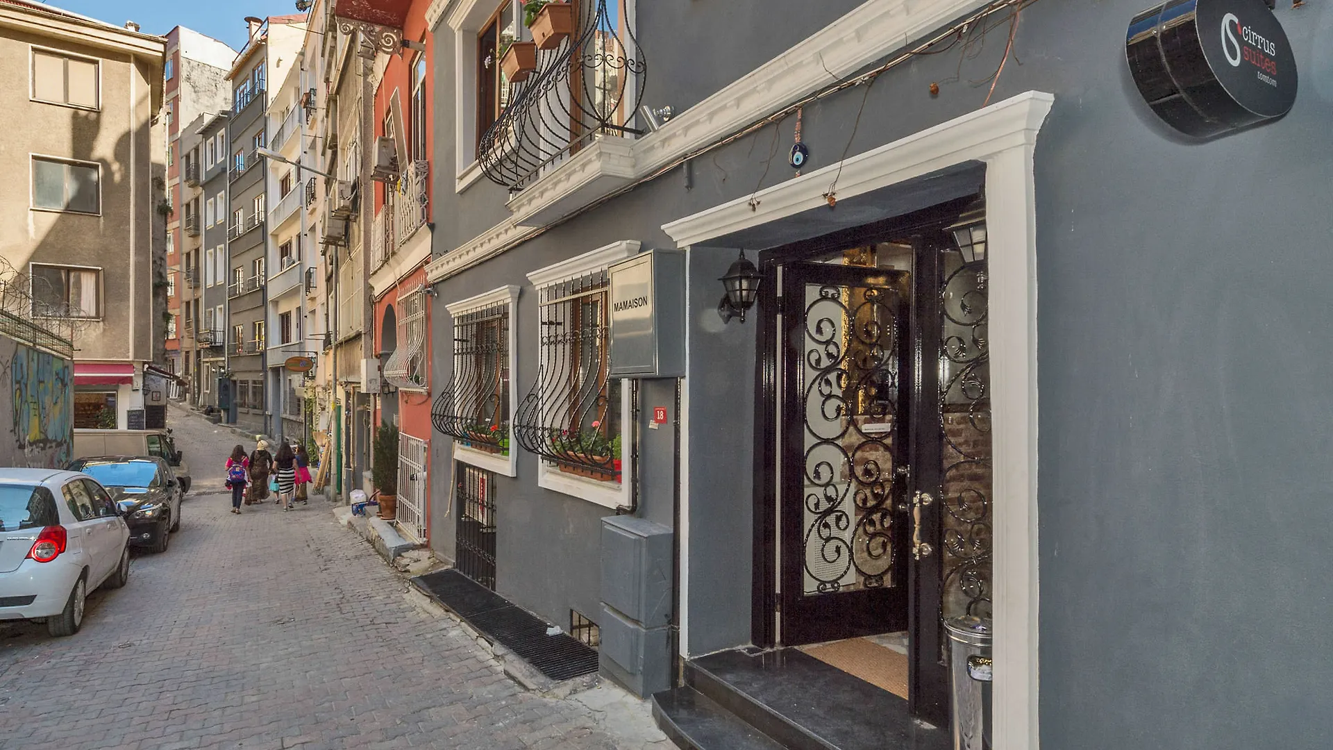 ** Hotel Cirrus Suites Tomtom Istanbul Turkey