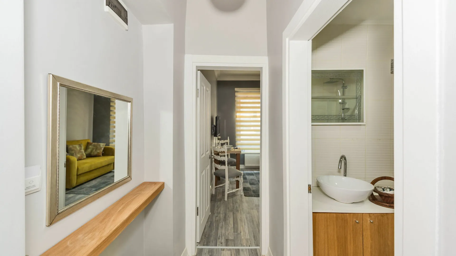 Cirrus Suites Tomtom Istanbul Turkey