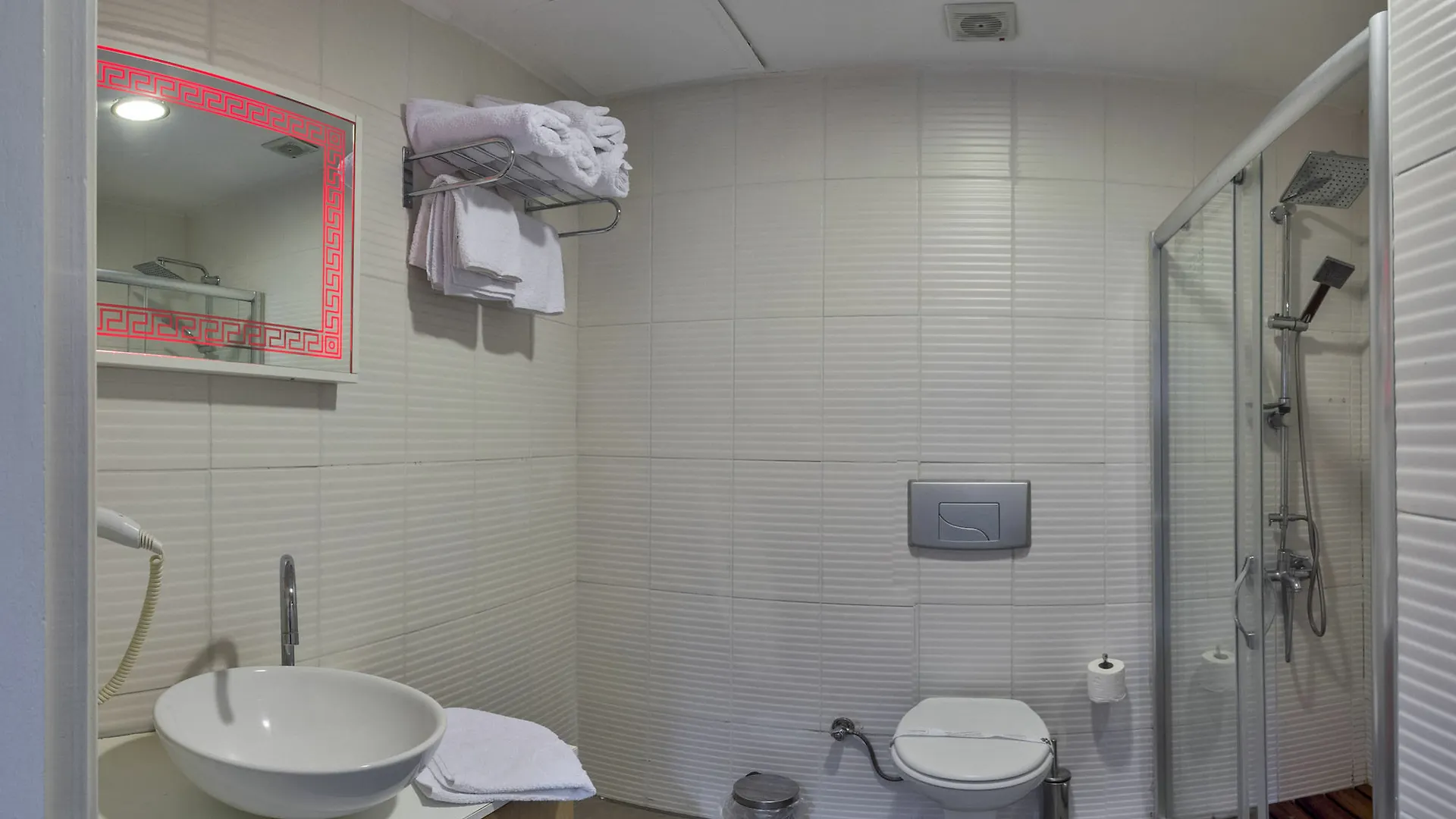 Cirrus Suites Tomtom Istanbul 2*,