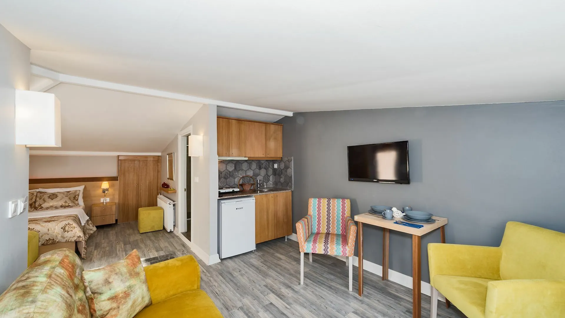 Cirrus Suites Tomtom Istanbul 2*,  Turkey