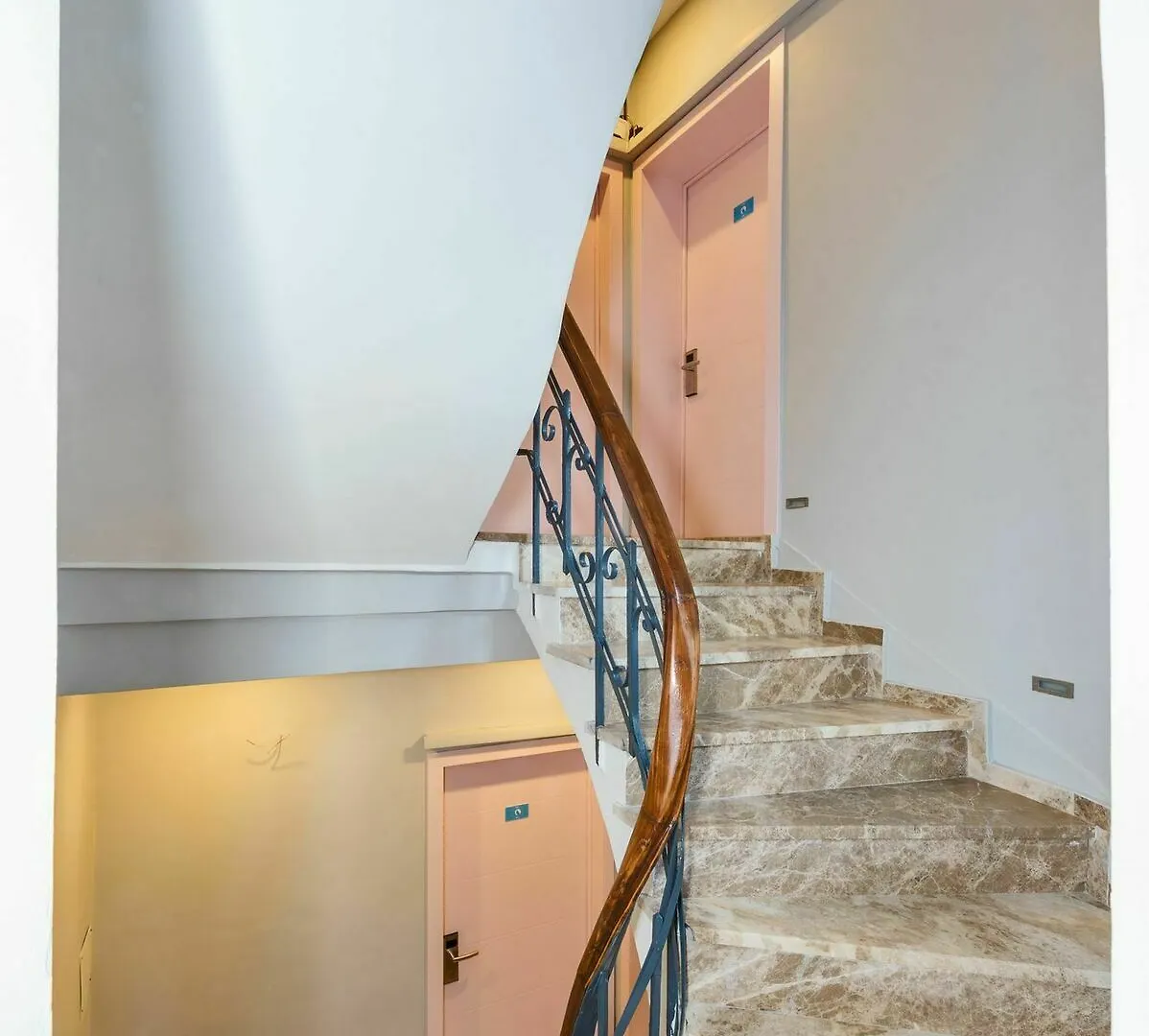 Cirrus Suites Tomtom Istanbul Hotel